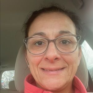 Meet your Posher, Maria francisca